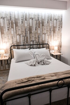 2 bedrooms, soundproofing - Casa 30 House Complex Center of Ialysos (Rhodes)