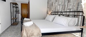 House, Smoking | 2 bedrooms, soundproofing