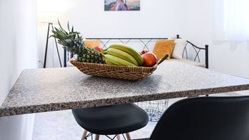 House, Smoking | 2 bedrooms, soundproofing