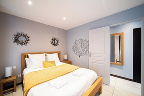 1 bedroom, iron/ironing board, travel cot, WiFi