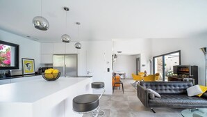 Interior - Villa - Pool/Jukebox/6 People (Perpignan)