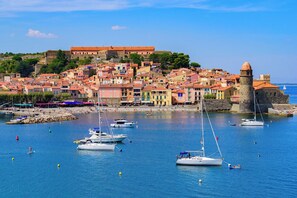 Marina - Apartment with Pool, Air Conditioning, WiFi, and Garage (Collioure)