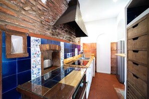 Kühlschrank, Ofen, Herdplatte, Geschirrspüler