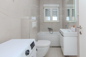 Family Apartment, Partial Sea View | Bathroom - Apartment Brcina (Vir)