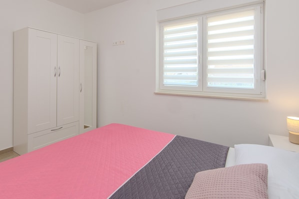 Room - Apartment Brcina (Vir)