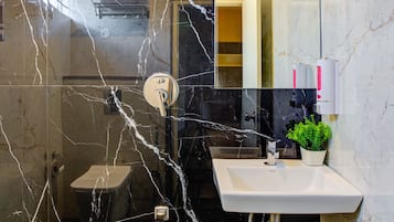 Standard Double Room, City View | Bathroom | Shower, towels, soap, shampoo