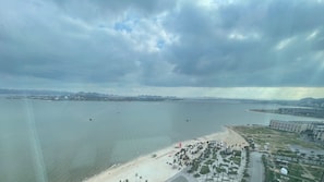 2 phòng ngủ, két bảo mật tại phòng, phòng cách âm
