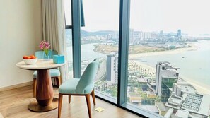 Studio Élite, 1 très grand lit et 1 canapé-lit, vue mer | Vue sur la plage/l’océan