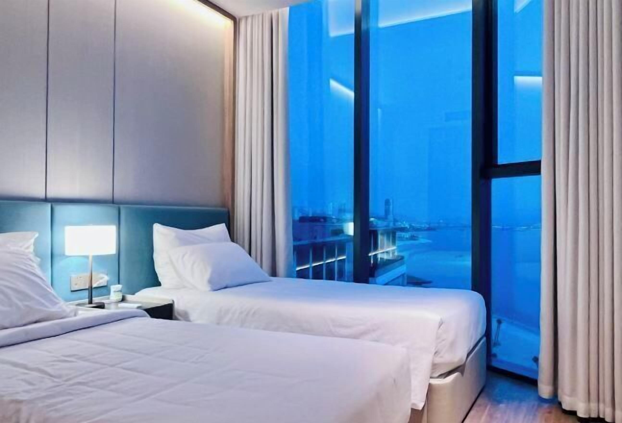 Caja de seguridad en la habitación y sistema de insonorización 