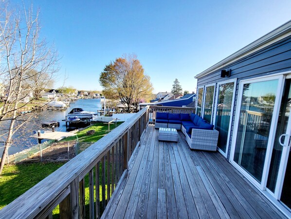 Property grounds - Cozy Waterfront 3-bedroom villa with fitness/theater/game room, WiFi in Dundalk (Dundalk)