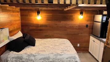 1 slaapkamer, een strijkplank/strijkijzer, wifi, beddengoed