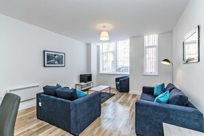 Apartment | Living area | Smart TV