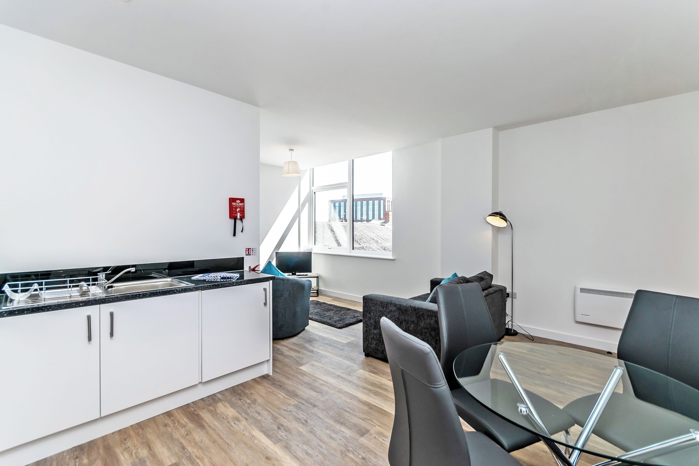 Apartment | Private kitchen | Full-sized fridge, microwave, oven, stovetop