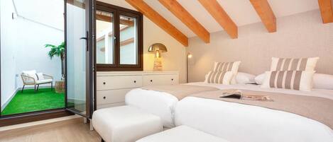 Apartemen (2 Bedrooms) | 2 kamar tidur, setrika/meja setrika, Wi-Fi gratis, dan seprai linen