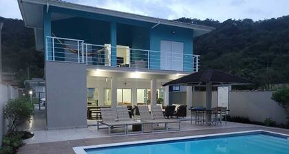 Seasonal House 05 bedrooms Gated Community North Coast Mococa Beach