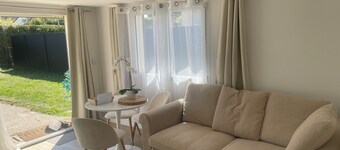 Oncy mini house relaxes. Pets allowed