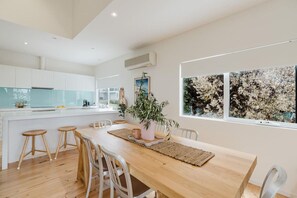 Dining - Beachwell at Hayborough - Linen Included (Hayborough)