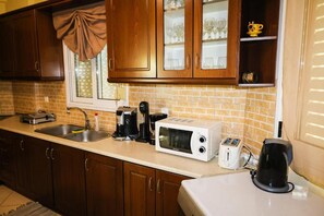 House - Kyparissia Coastal Getaway With Seaviews (Trifylia)