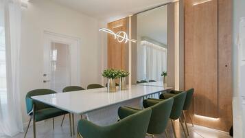 Apartment | 5 bedrooms, Internet