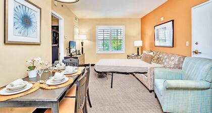 Modern 2 Queen Beds Suite Close to Disney