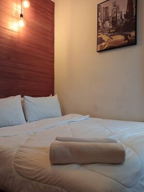 Habitación doble Deluxe | Escritorio, insonorización y tabla de planchar con plancha 