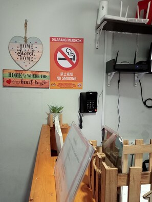 Reception - THE 1975 HOTEL EMPIRE (Kuantan)