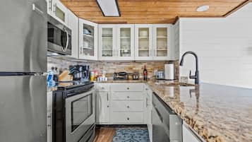 Apartment | 2 bedrooms, Internet