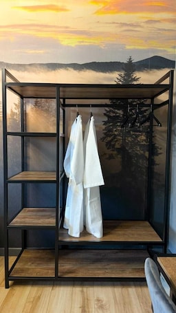 1 habitación, escritorio, wifi gratis y ropa de cama