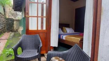 1 chambre, bureau, Wi-Fi, draps fournis