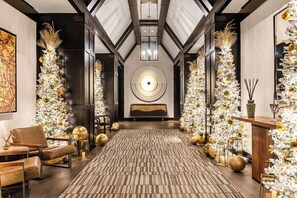 المنشأة من الداخل