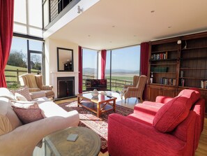 Living area - Carraig Ard (Burt)