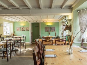 Dining - The Haughmond (Shrewsbury)