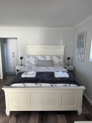 1 Schlafzimmer, Bügeleisen/Bügelbrett, kostenloses WLAN, Bettwäsche