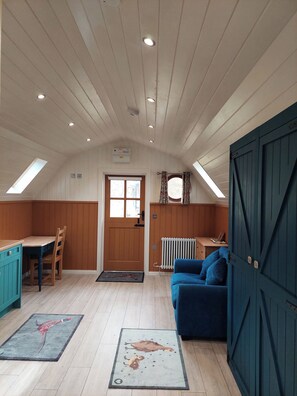 Cabin | Interior - Cosy Countryside Cabin - Sleeps 2, Parking & Farm (Laurencekirk)