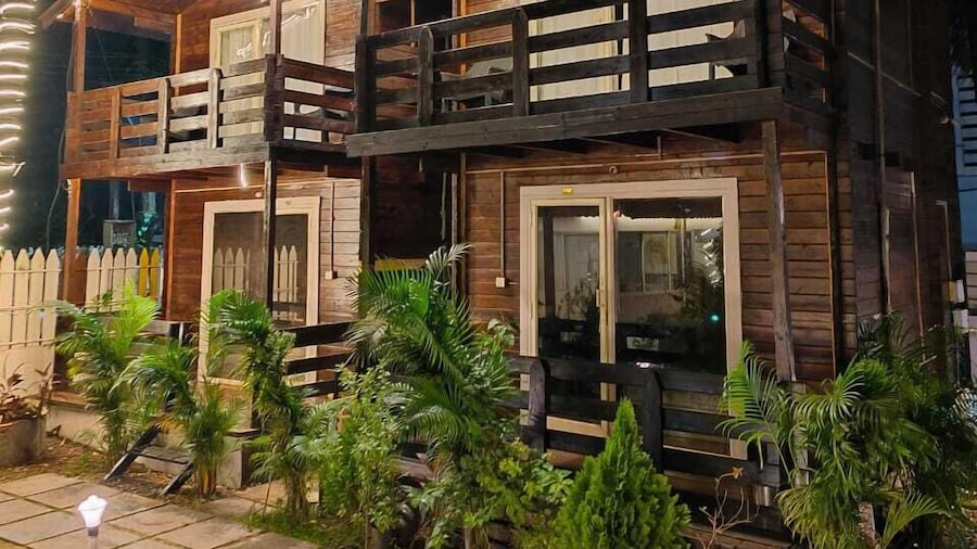 BeachWalk By FeatherTouch Hotels Resorts