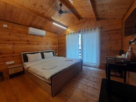 Superior Cozy Chalet with Balcony Pool view | Free WiFi, bed sheets