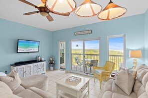 Smart TV, DVD player - Tops'l Resort Condo! Beach Views from Balcony, Walk to Beach, Pool & Hot Tub. (Miramar Beach)