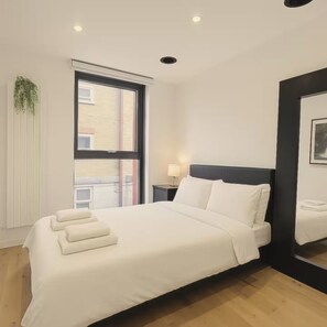 4 bedrooms, iron/ironing board, travel crib, free WiFi