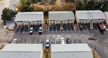 Walk to Downtown & Beach. Pool. Golf Cart Friendly