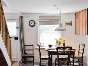 Cottage | Dining - The Pepper Pot Sleeps 4 Sunlit Garden (Exmouth)
