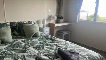 Kabin | 2 kamar tidur, Wi-Fi gratis, dan seprai linen