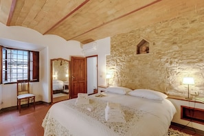 Family Apartment, Multiple Bedrooms, Mountainside (Relaxing Tuscan Terrazza near) | 1 bedroom, free WiFi, bed sheets - Relaxing Tuscan Terrazza Near Florence (Impruneta)
