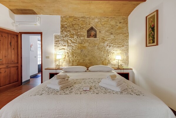 Family Apartment, 1 Bedroom, Mountainside (Relaxing Tuscan Terrazza near) | 1 bedroom, free WiFi, bed sheets
