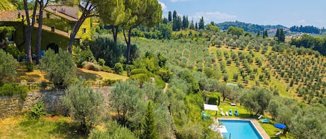 Piscina stagionale all'aperto