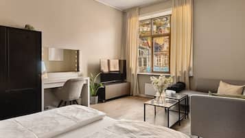 Deluxe Double Room, City View