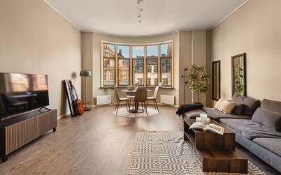 Fløyen Suites - Private Rooms I Location