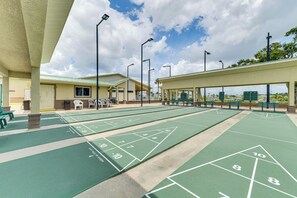 Interior - 2 Mi to Venice Beach: Home w/ Pool Access (Venice)