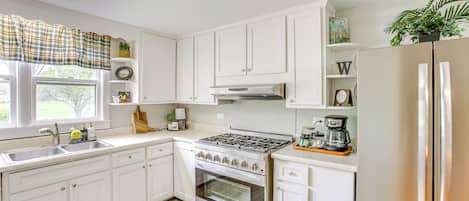 House (3 Bedrooms) | Interior