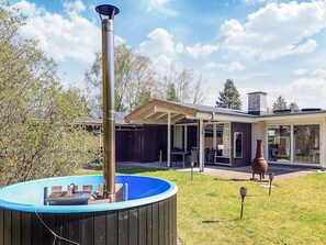 Exterior - 4 Star Holiday Home in Hals (Hals)