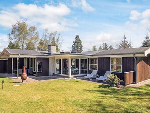 House | Exterior - 4 Star Holiday Home in Hals (Hals)